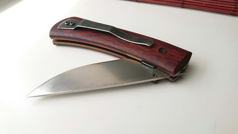 48018381ua.jpg