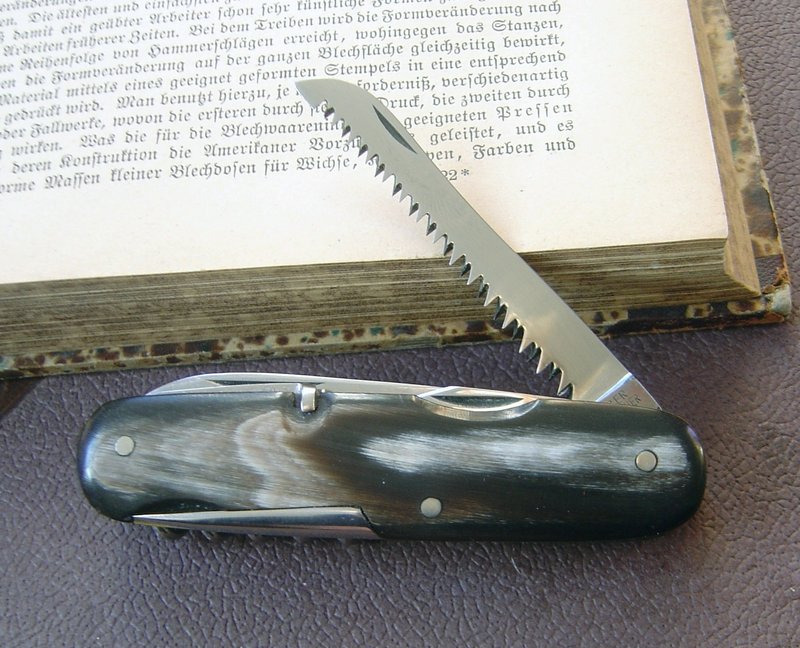 14300068ch.jpg