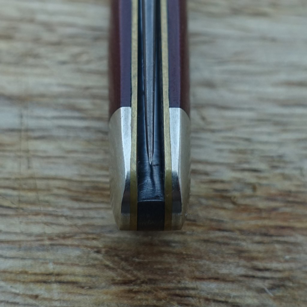 43295937tx.jpg